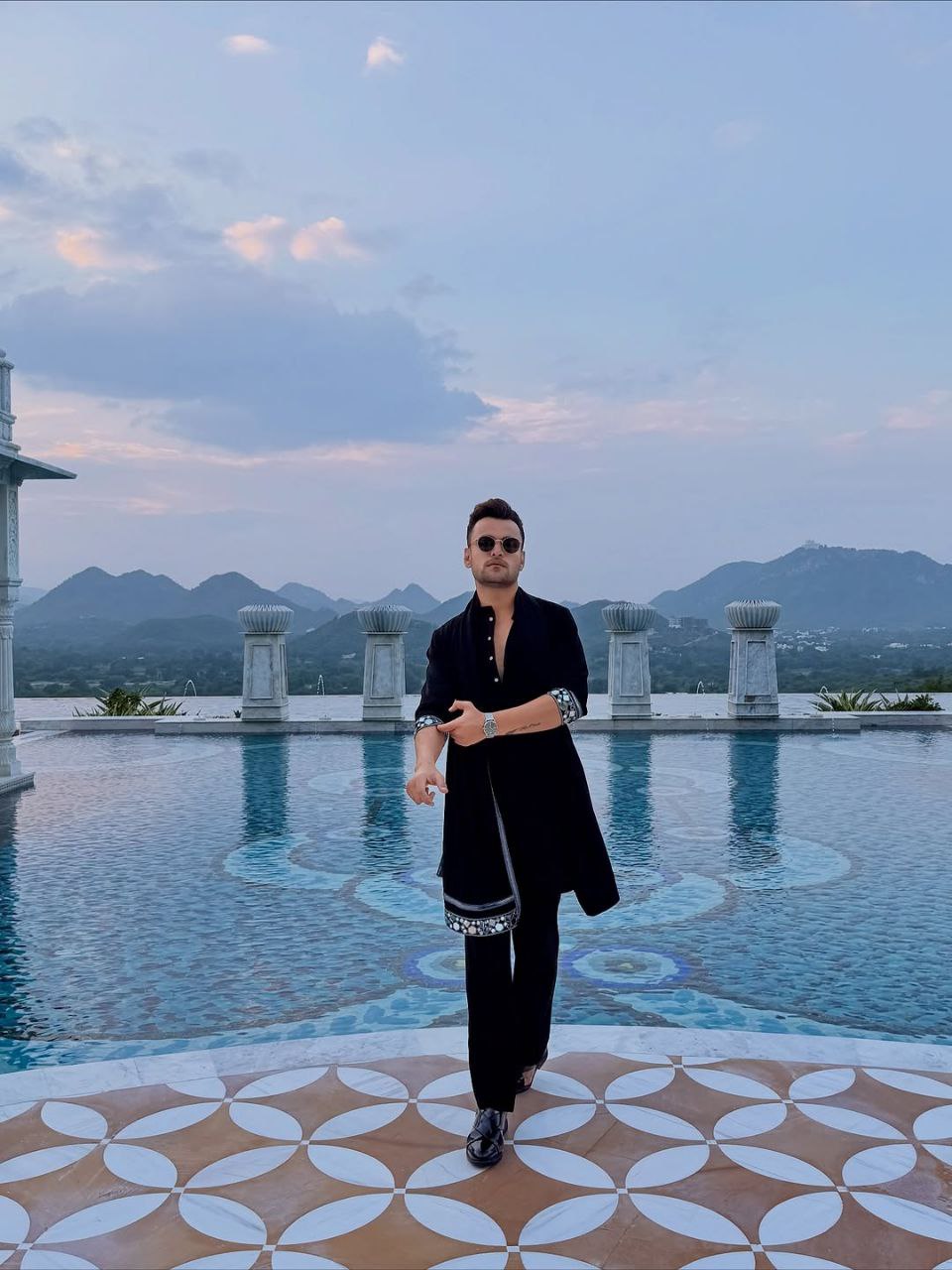 Black Indo-Western Kurta Ensemble with Embellished Stole